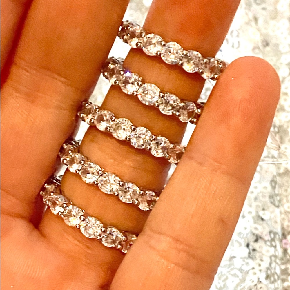 Sterling silver CZ eternity ring - Picture 4 of 6
